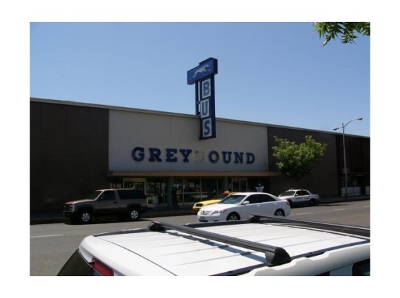 4012103-Greyhound_Bus_Station_in_Fresno_CA_Fresno